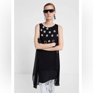 NWT- Desigual CorDoba Shift Dress. Featuring intricate floral embroider.